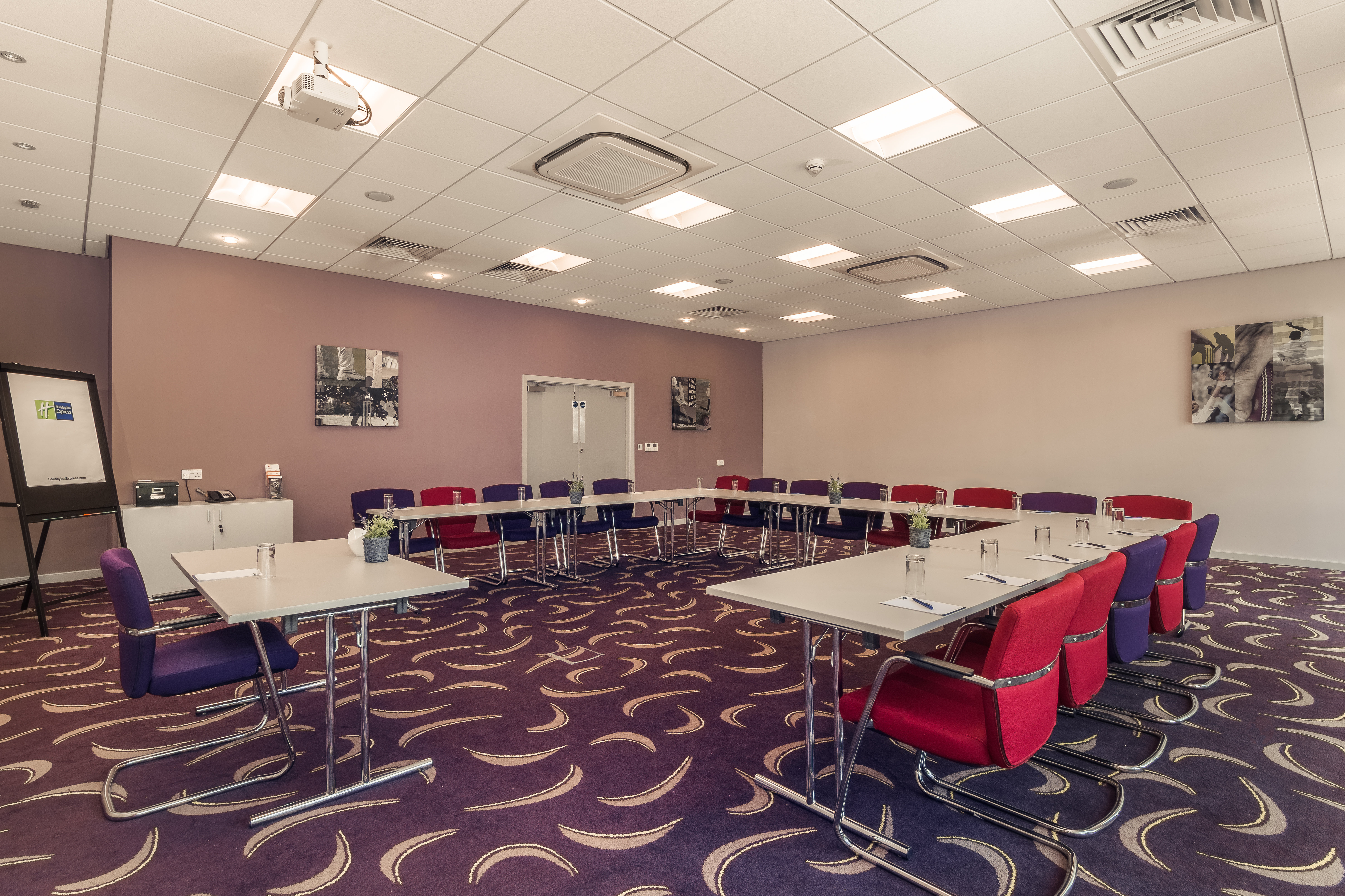HOLIDAY INN EXPRESS PRESTON - SOUTH 12/13