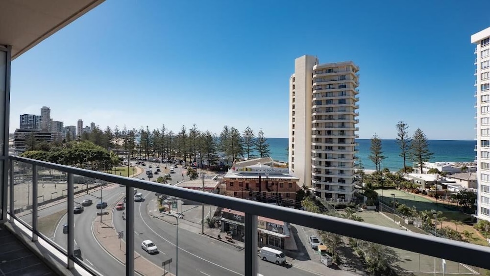 Swell Resort Burleigh Beach 3/50