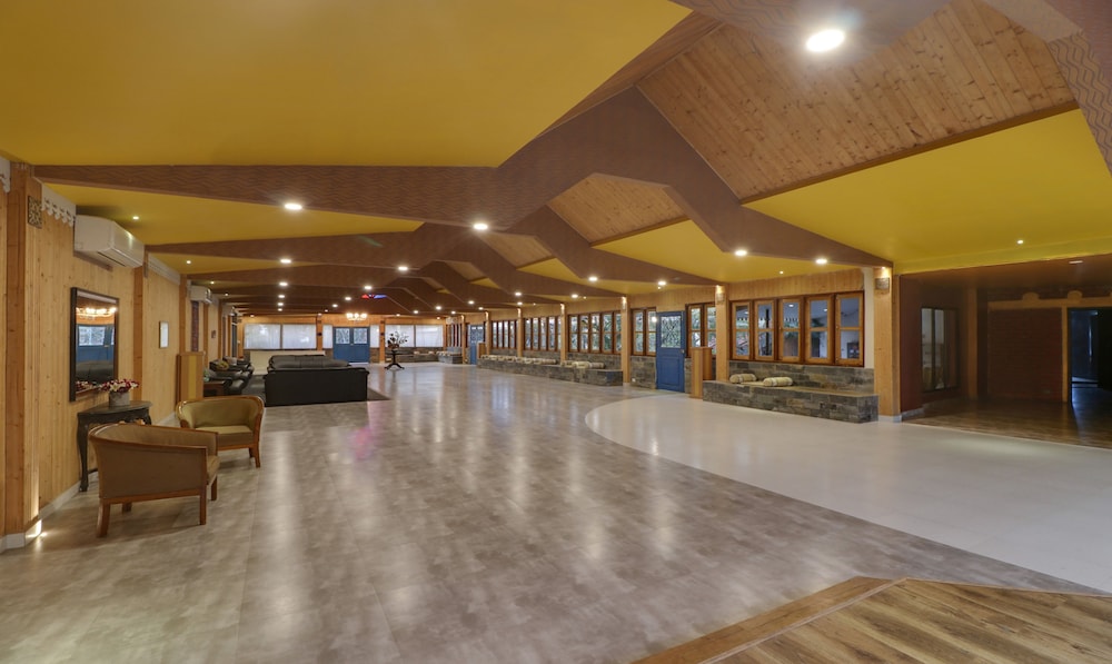Treebo Premium Blue Mountain Country Club And Resort 6/30