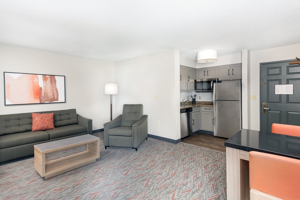Candlewood Suites Eagan Arpt South - Mall Area, an IHG Hotel 48/68