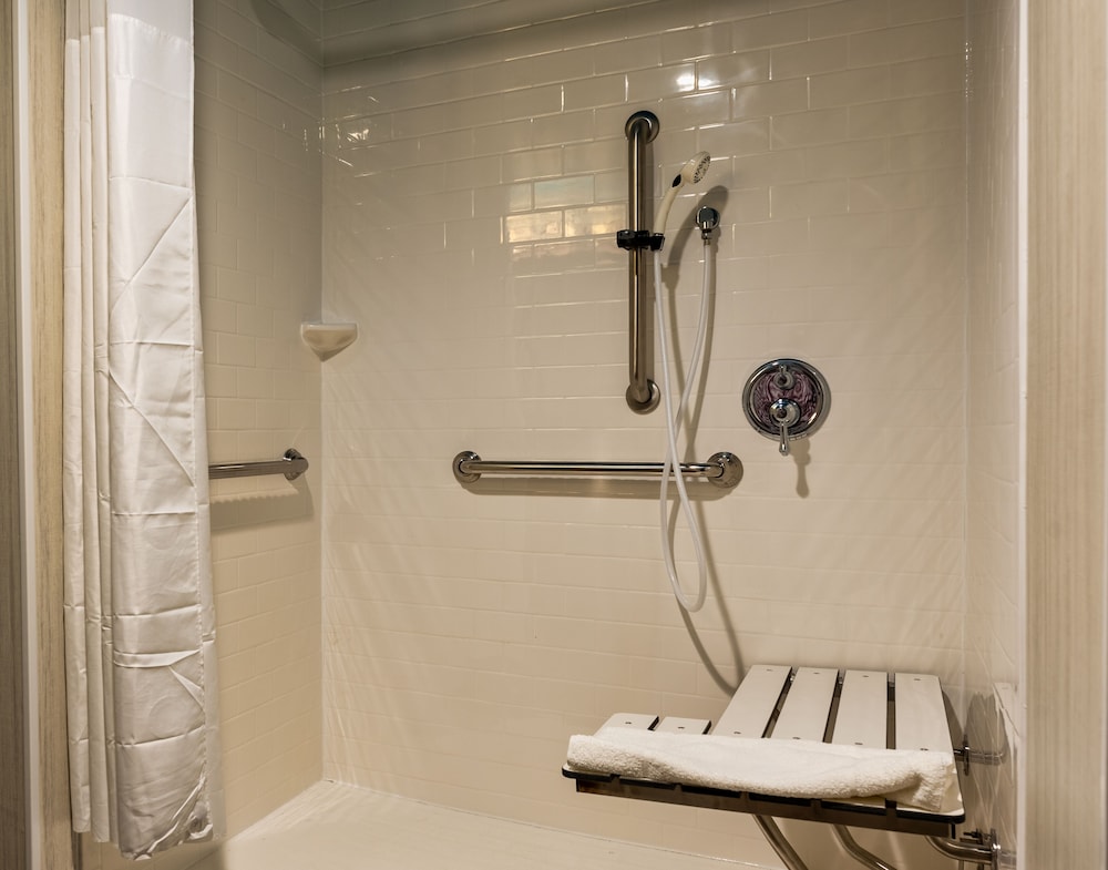 Park Inn by Radisson, Florence, SC 16/38