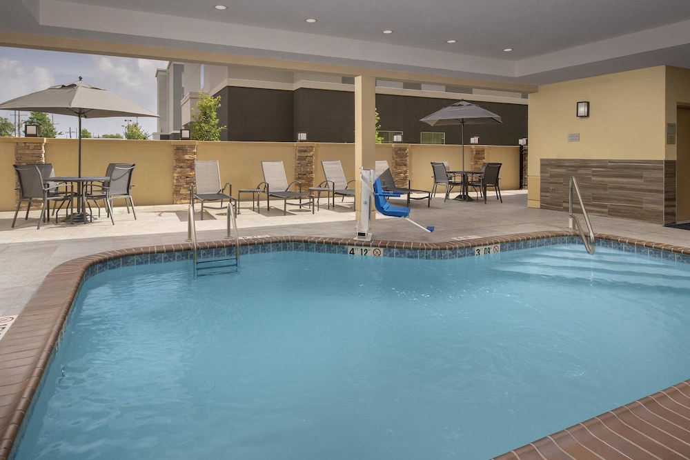 Fairfield Inn & Suites By Marriott New Orleans Metairie 1/41