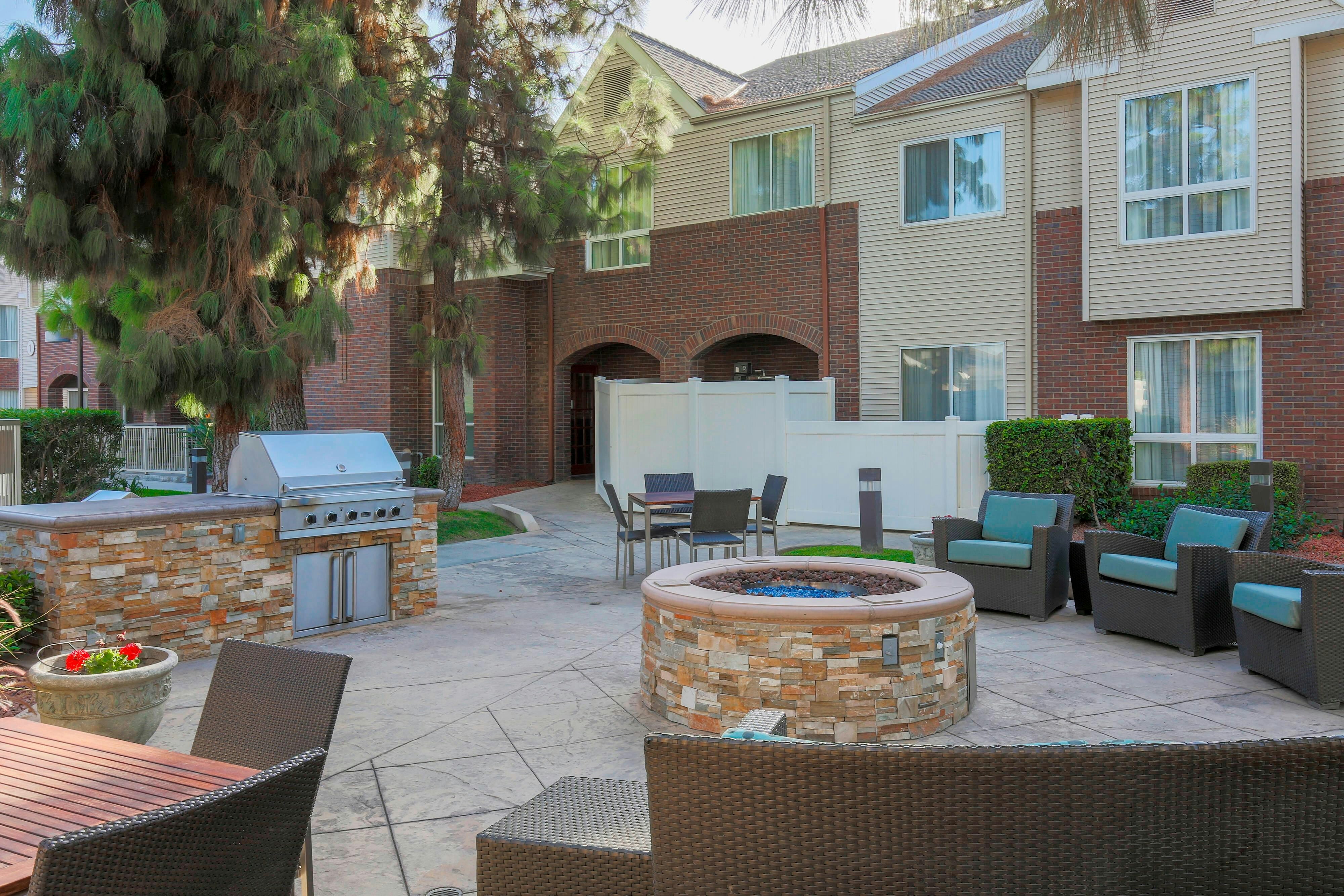 Lobby at Residence Inn by Marriott Bakersfield, BAKERSFIELD - CA