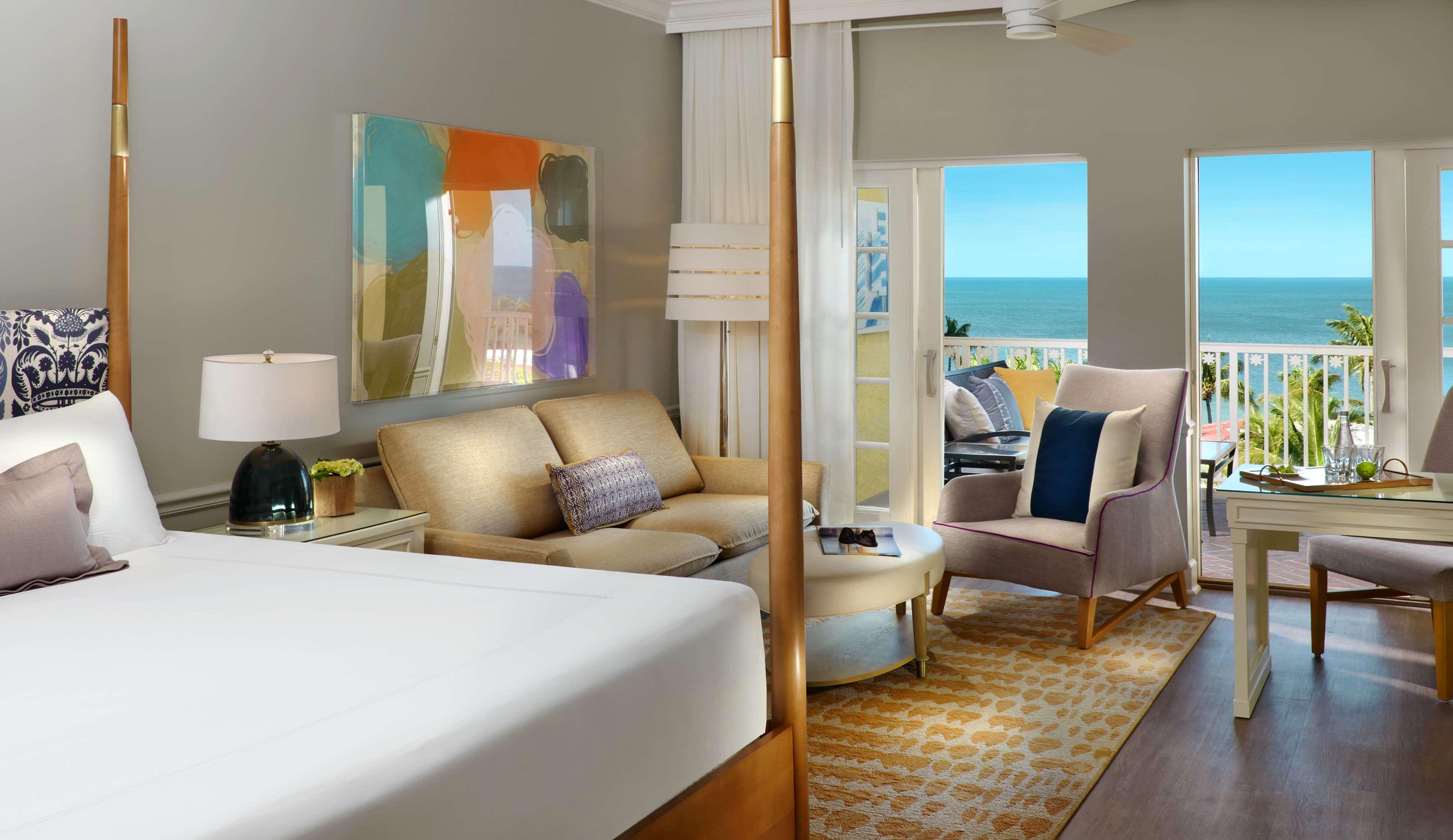 Room, King Bed, Resort View, Bathtub, Accessible