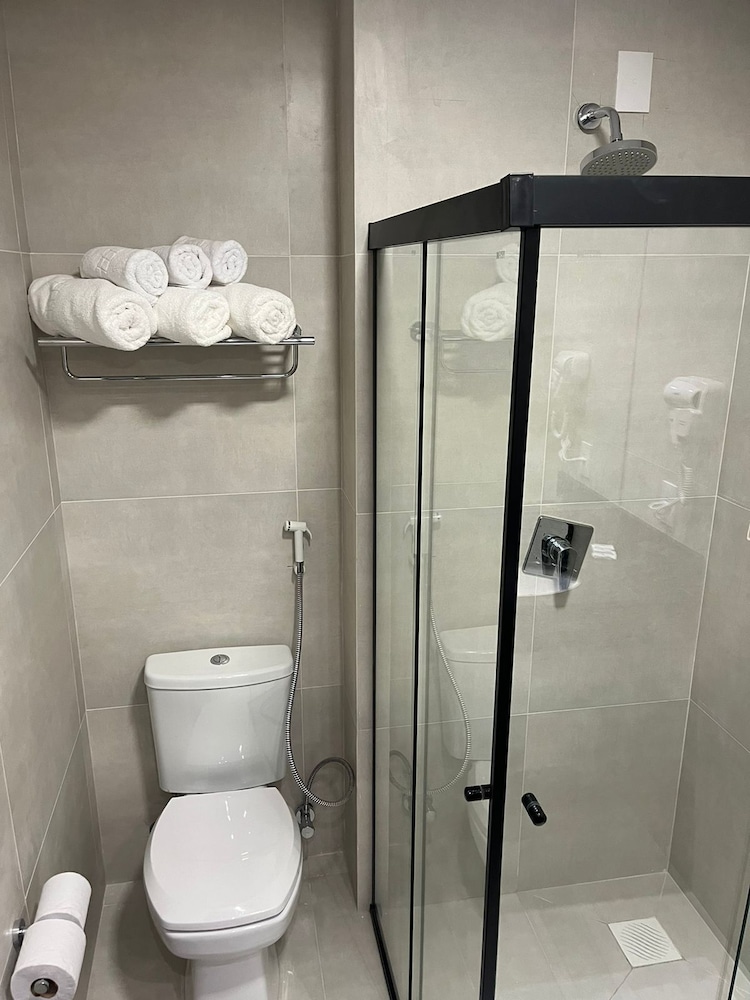 Hotel das Americas 46/48