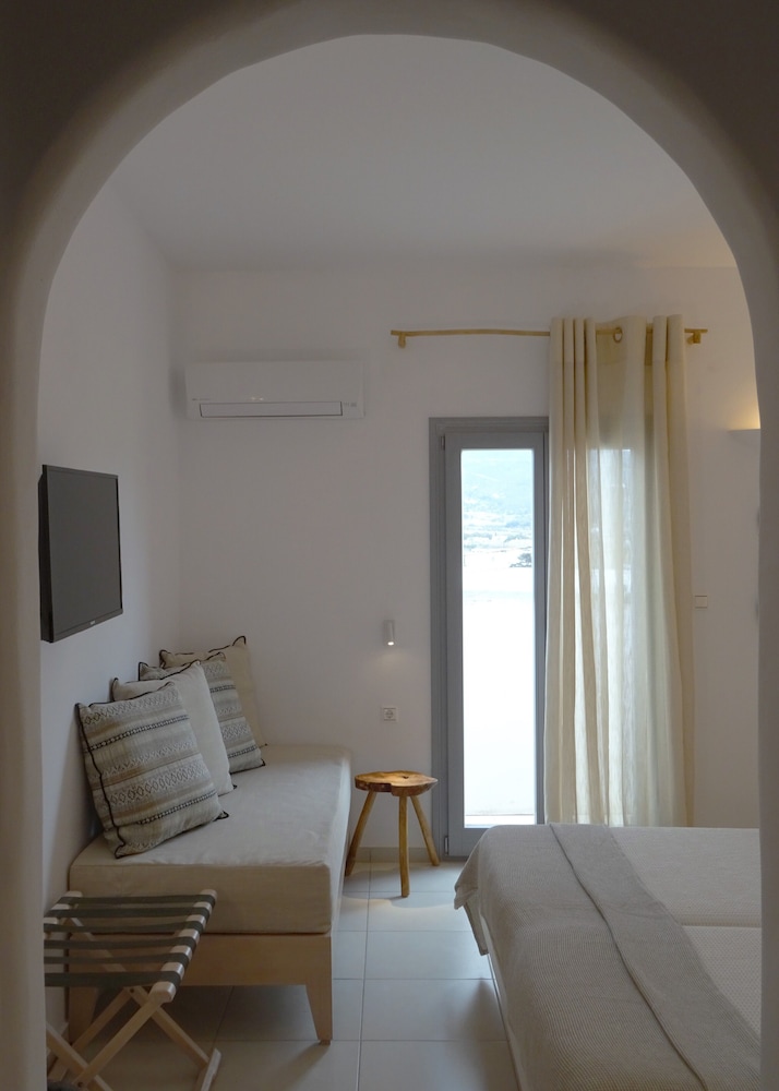 Paros Bay 40/64