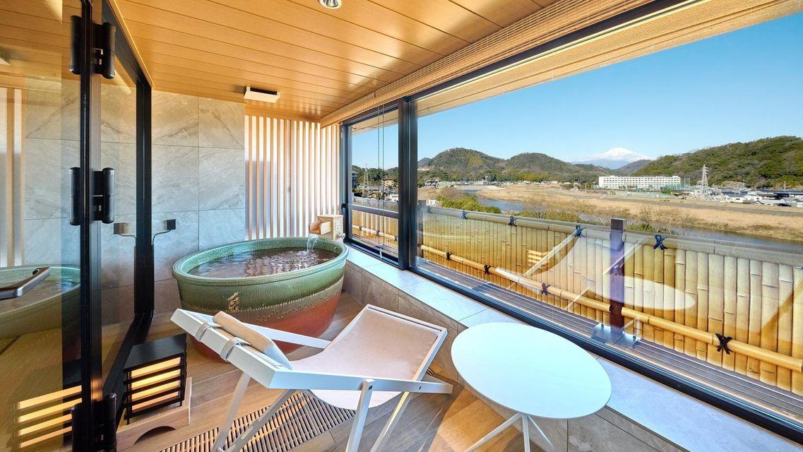 Moderate, Outdoor Bath