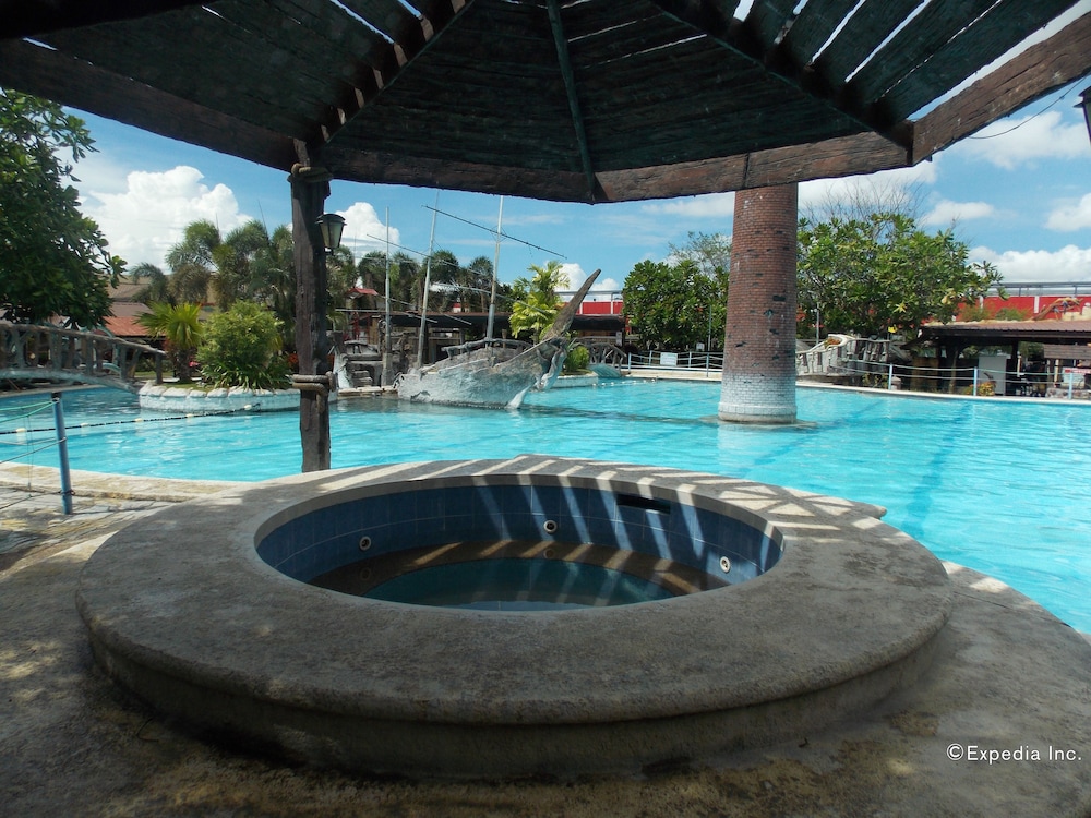 Caribbean Waterpark And Resotel 48/56