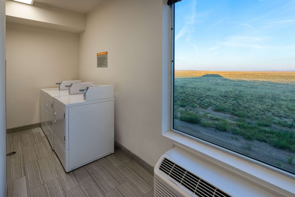 La Quinta Inn and Suites by Wyndham Holbrook Petrified Forest 9/39
