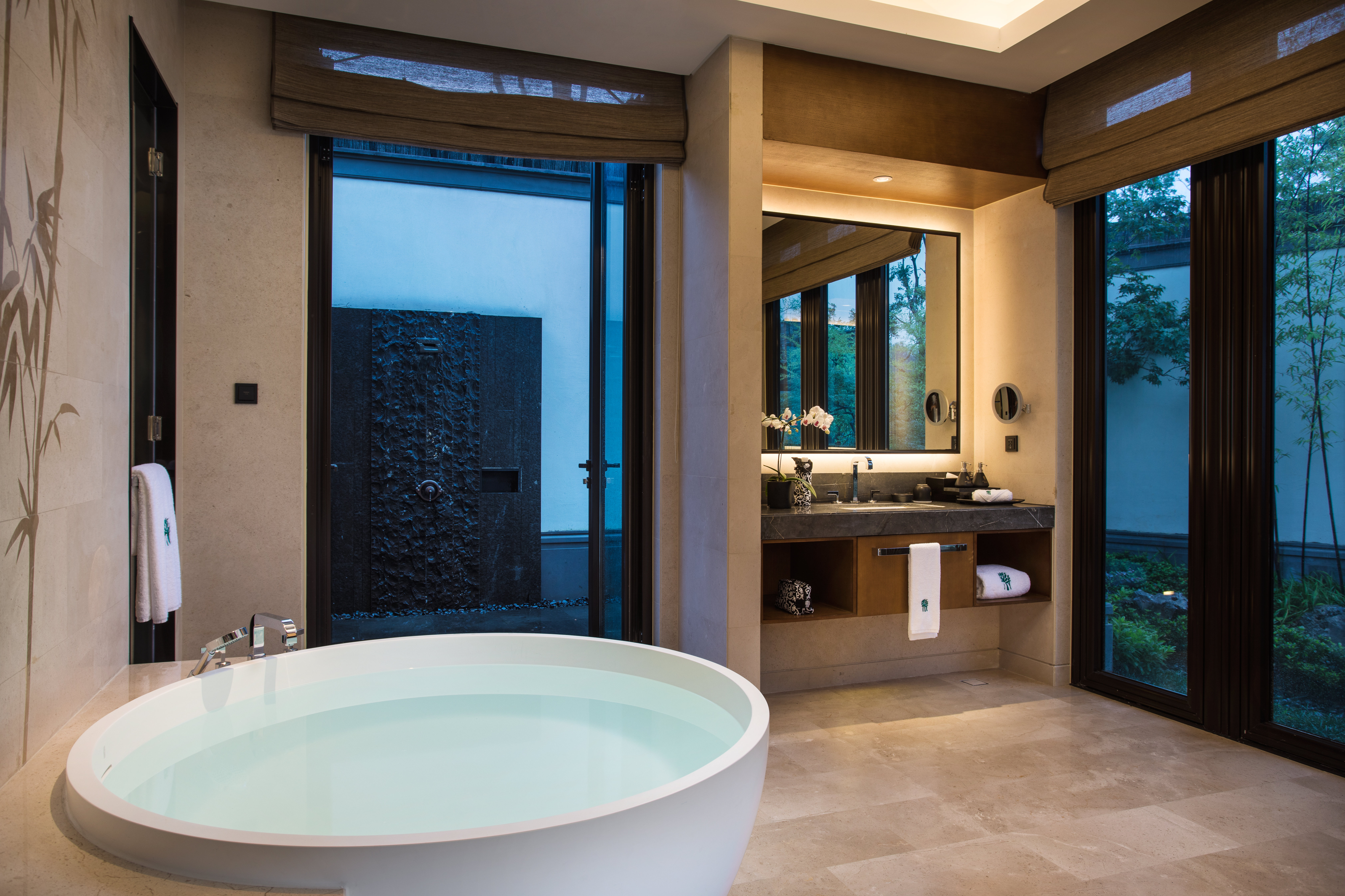 Banyan Tree Anji 49/50