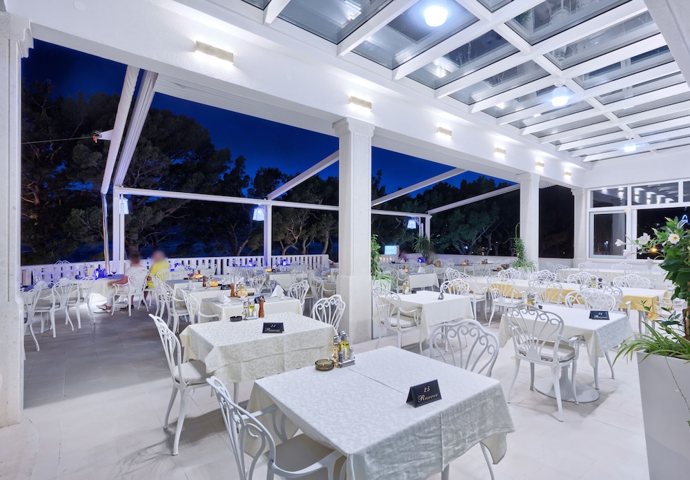 Hotel Villa Bacchus 30/50