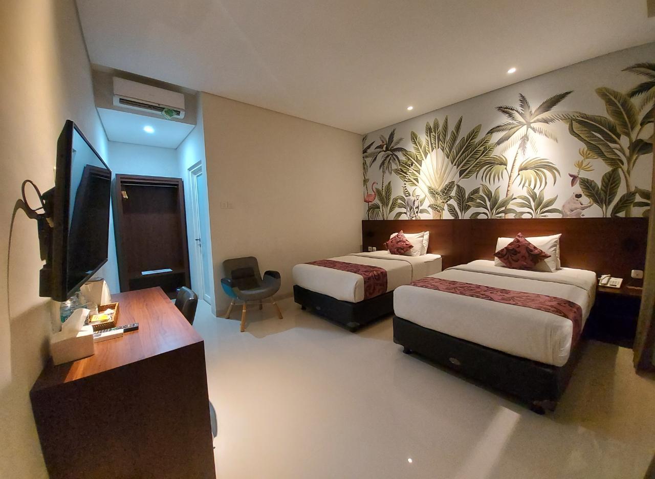 Renovated, Emerald