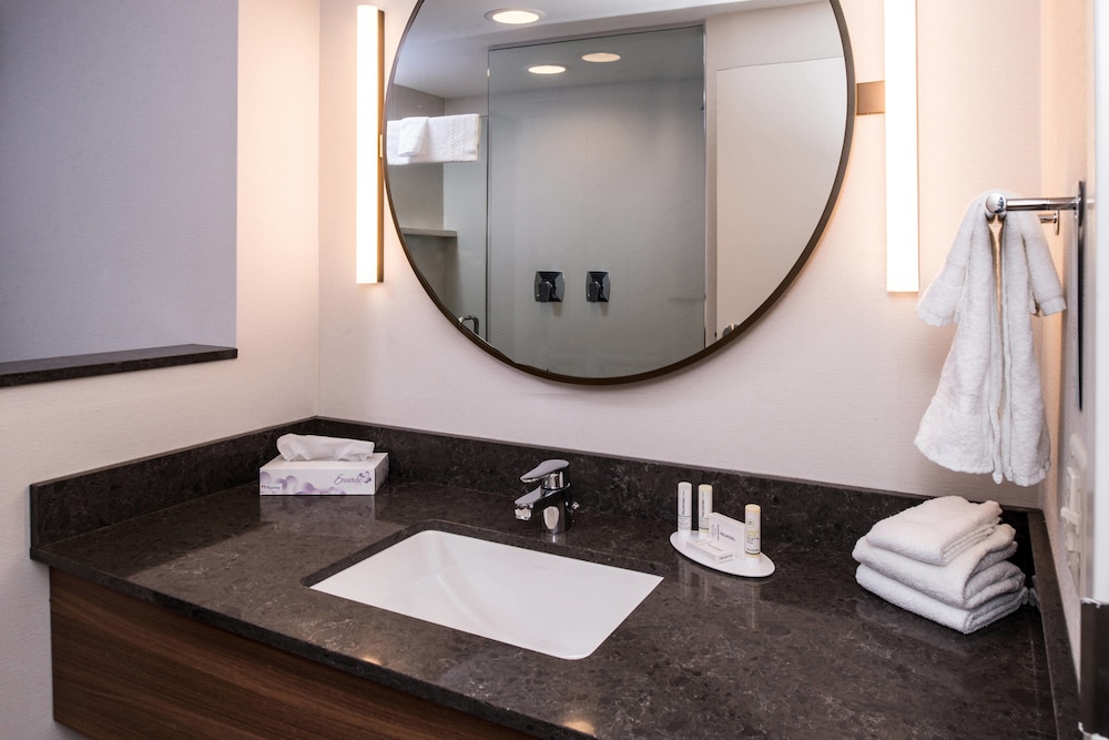 Fairfield Inn And Suites By Marriott Staunton 7/18