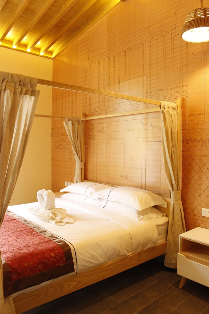 Renjoy Hotel 16/28