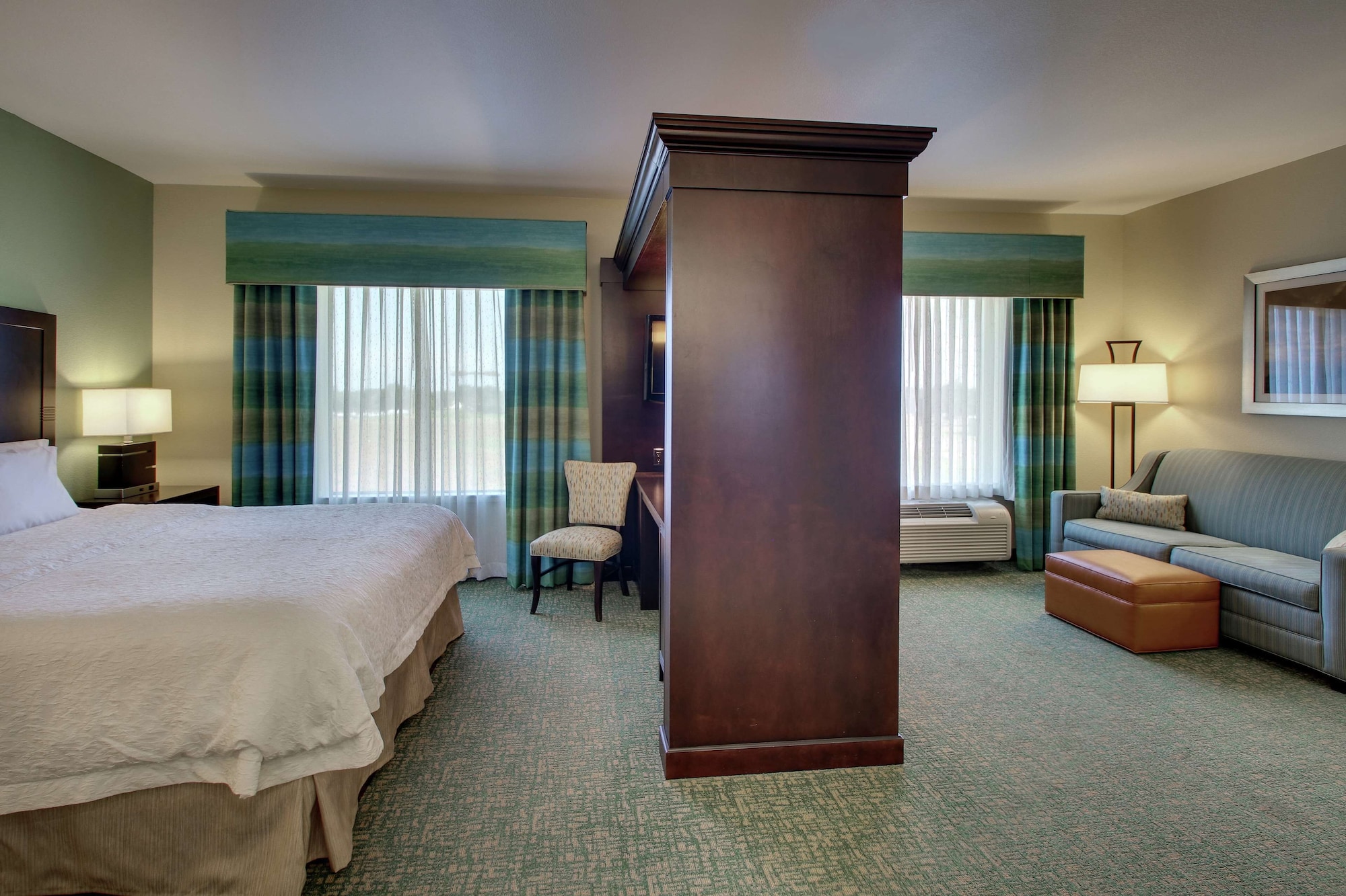 Studio, Suite, King Bed, Sofa
