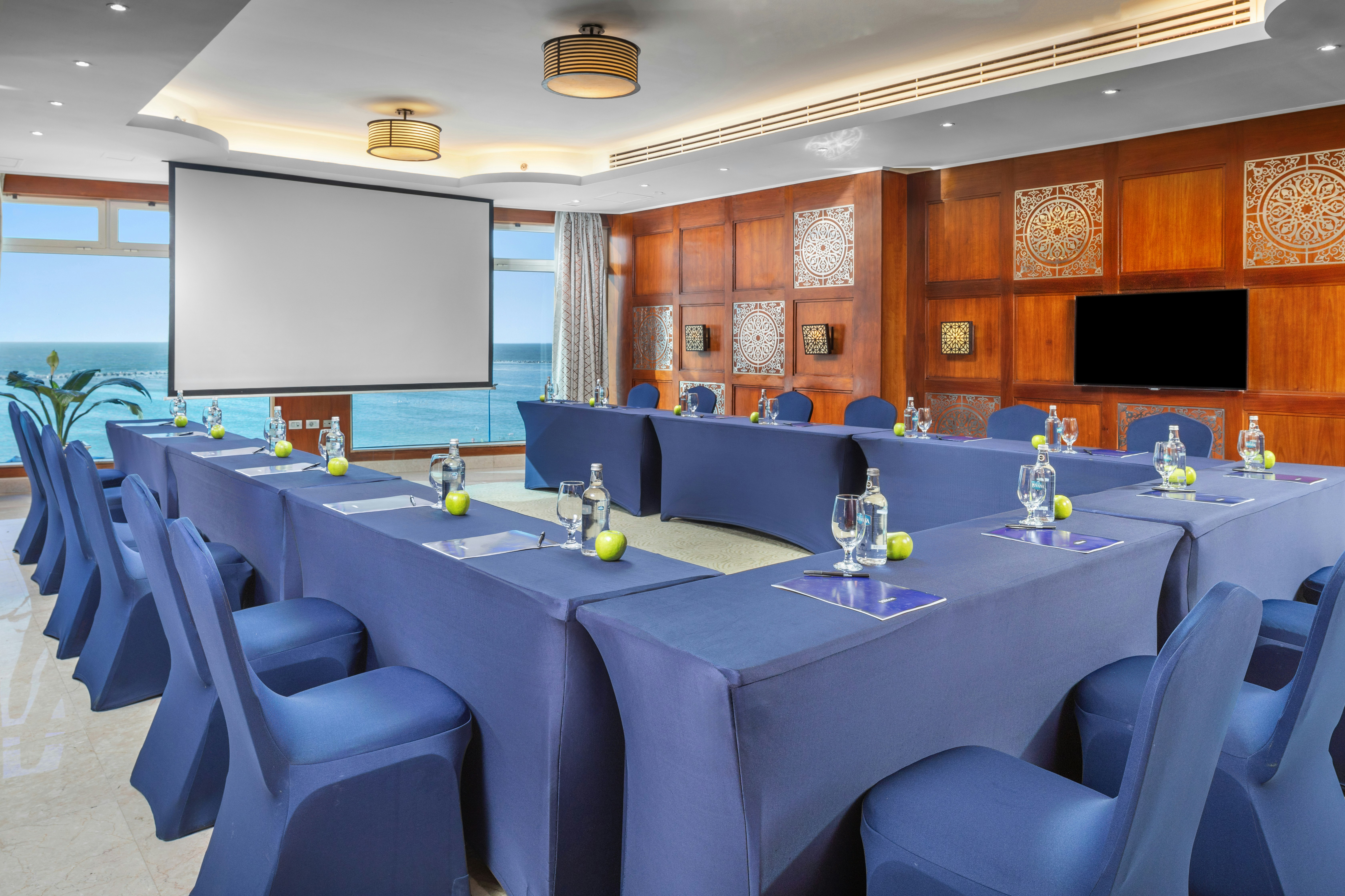 Hilton Alexandria Corniche 38/50