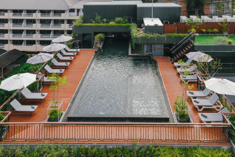 Rak Elegant Hotel Patong 6/69