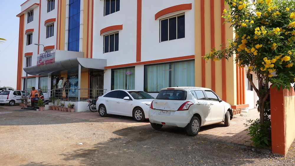 Hotel Sai Shraddha 21/26