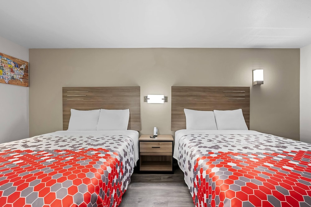 Econo Lodge Biloxi Beach 13/43