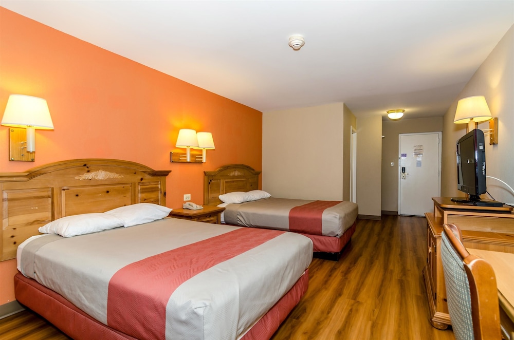 Baymont by Wyndham Newark/Wilmington 23/53