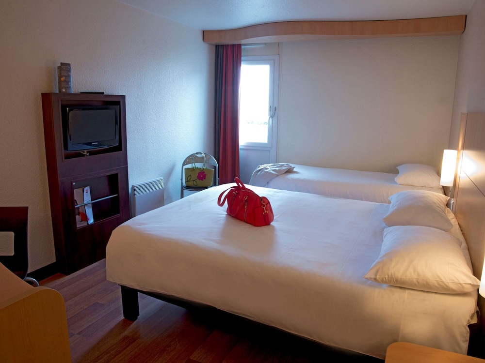 Ibis Rennes Beaulieu 15/68