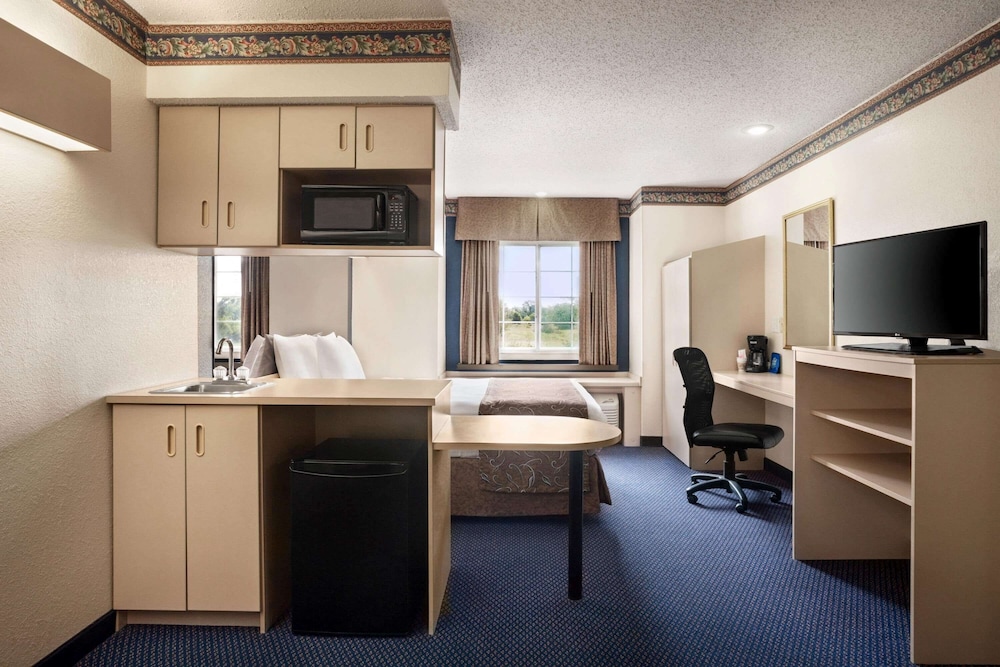 Travelodge By Wyndham Fort Scott 31/39