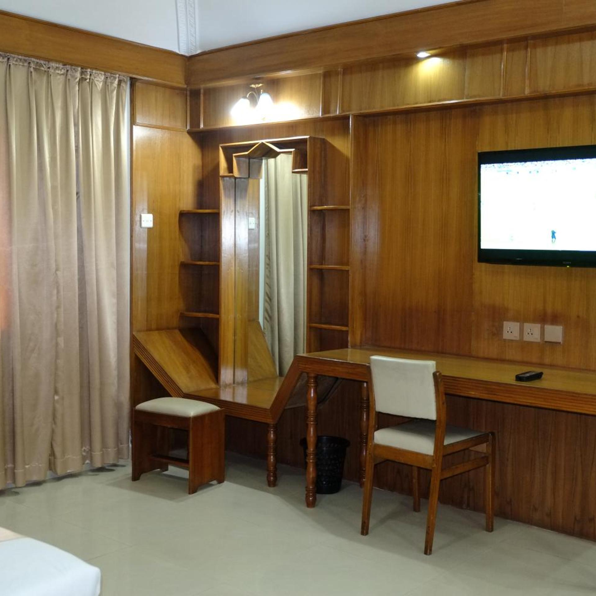 Hotel Saint Martin Ltd. 30/33