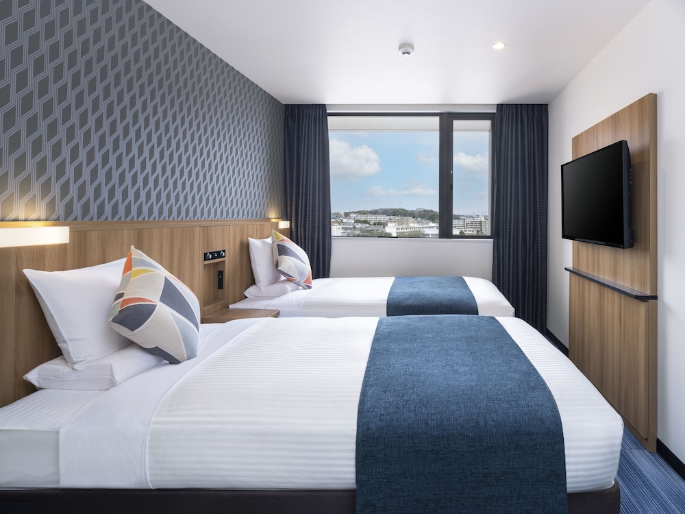 STANDARD, TWIN BEDS, NO CLEANING SERVICES