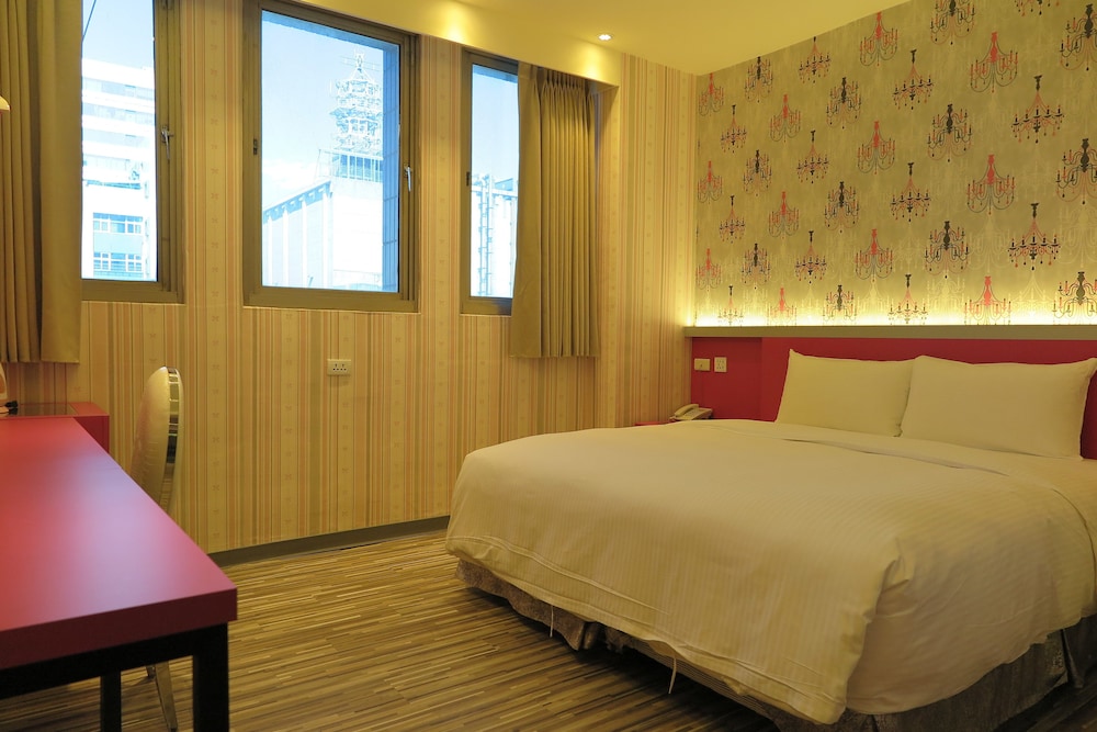 BUSINESS, DOUBLE BED