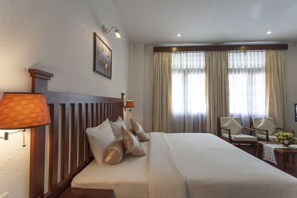 Suisse Hotel Kandy 15/50