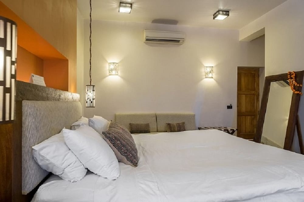 1 BEDROOM, EXECUTIVE, DOUBLE BED, CITY VIEW, BALCONY