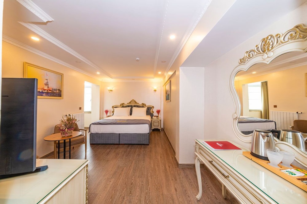 CZN Burak Hotel 45/74