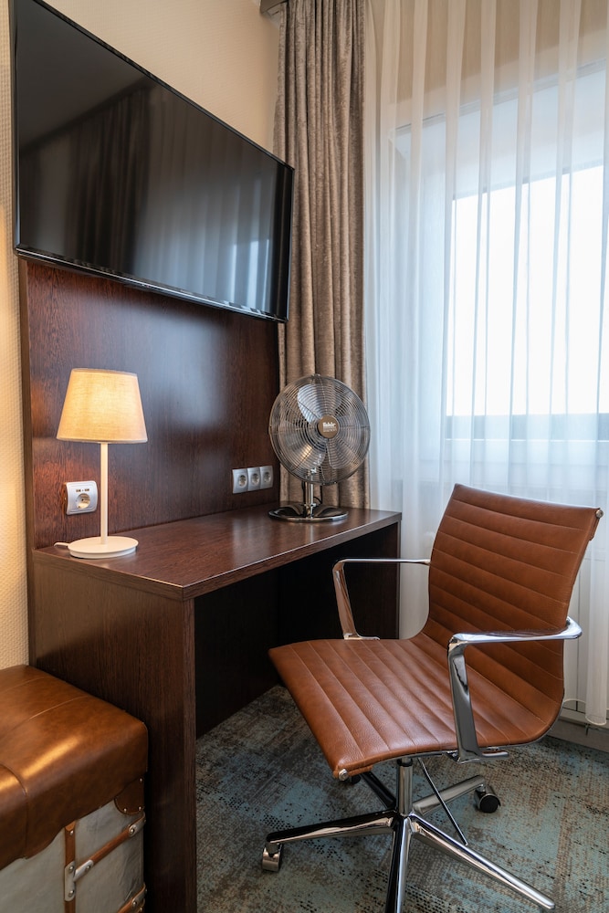 NP Hotel Konigshof 39/49