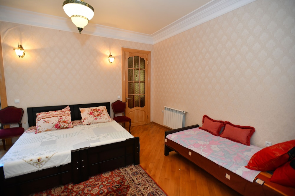 Guest House Caucasus 3/48