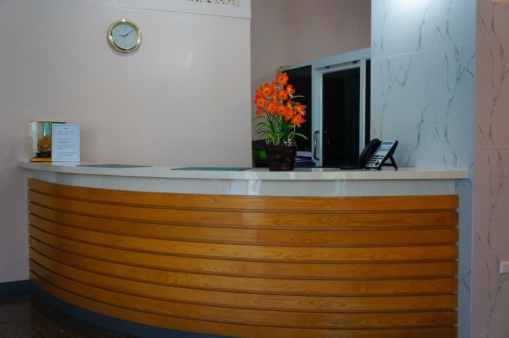 J TWO S Pratunam Hotel 1/19
