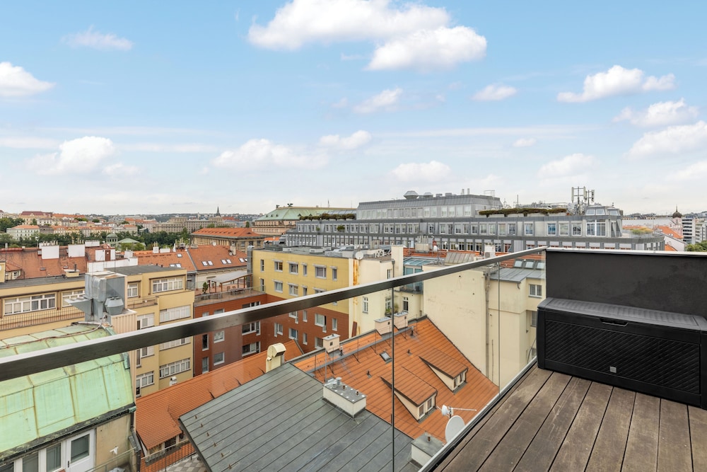 Hotel Republika and Suites 34/41
