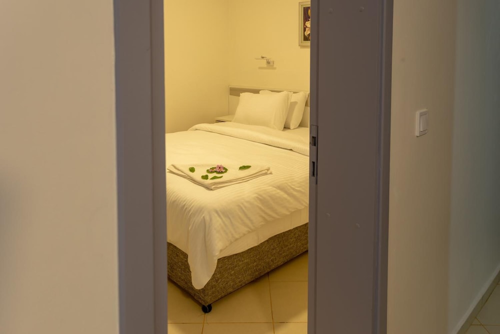 Mitos Apartments 11/50