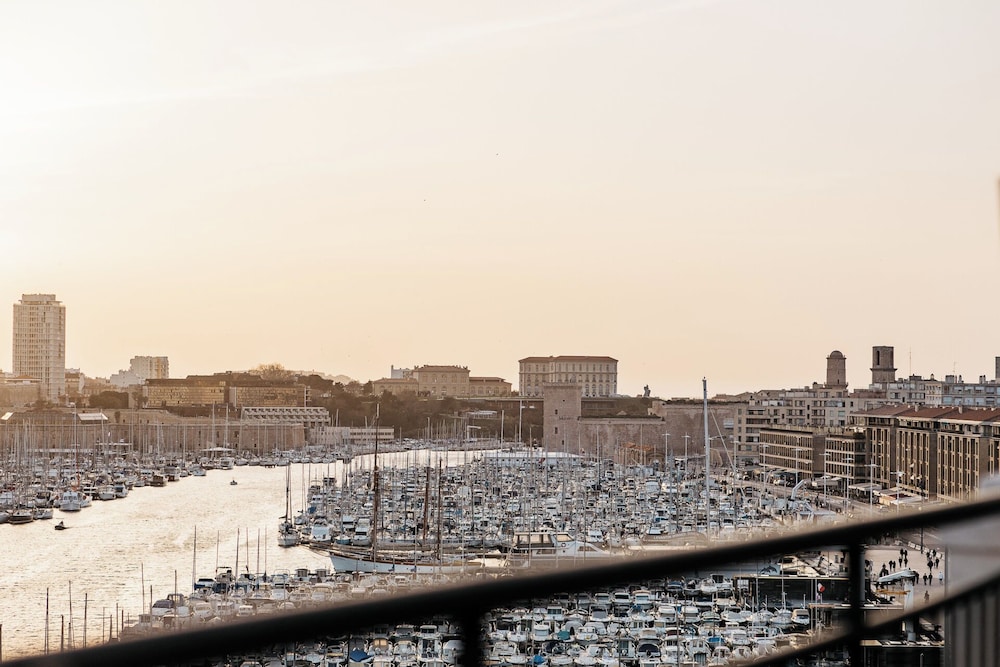 New Hotel Le Quai Vieux Port 63/69