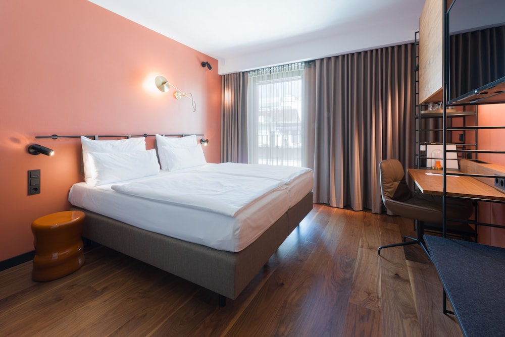 EmiLu Design Hotel 6/50