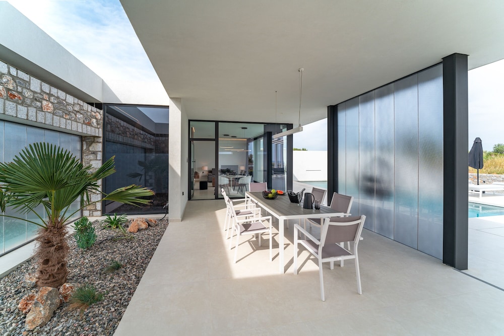 Amara Luxury Villas 33/50