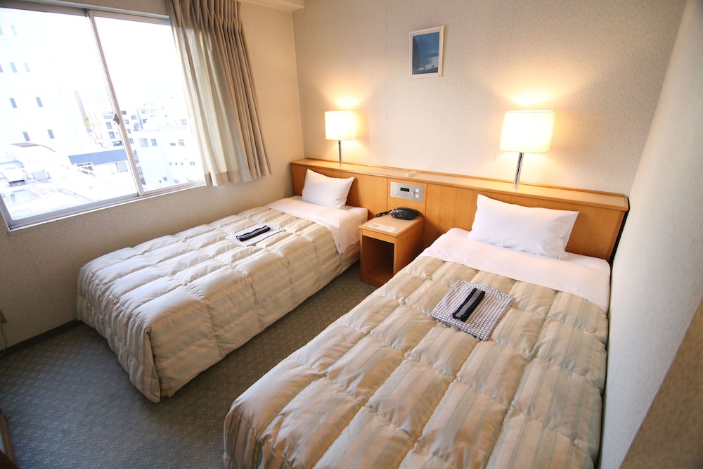 ROOM, TWIN BEDS, ANNEX