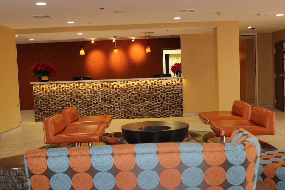 Best Western Plus Fresno Airport Hotel 7/68