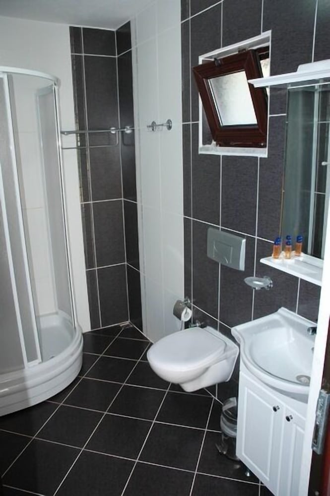 Assos Büyük Yildizsaray Otel 49/50