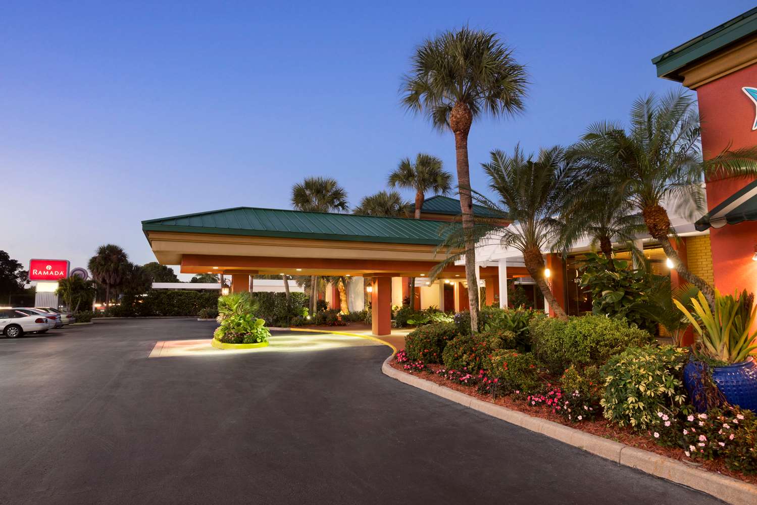 Collins Hotel Naples 1/21