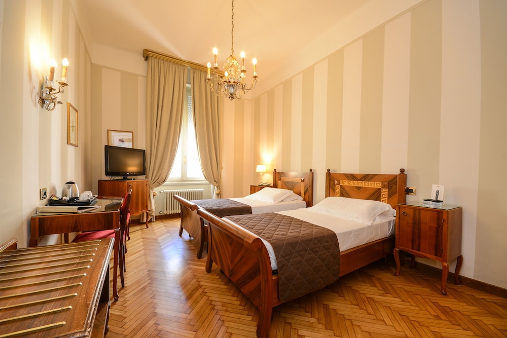 Vittoria Hotel 22/75