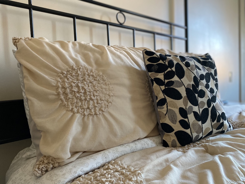 Eighteen-Ninety Sleepover 23/46