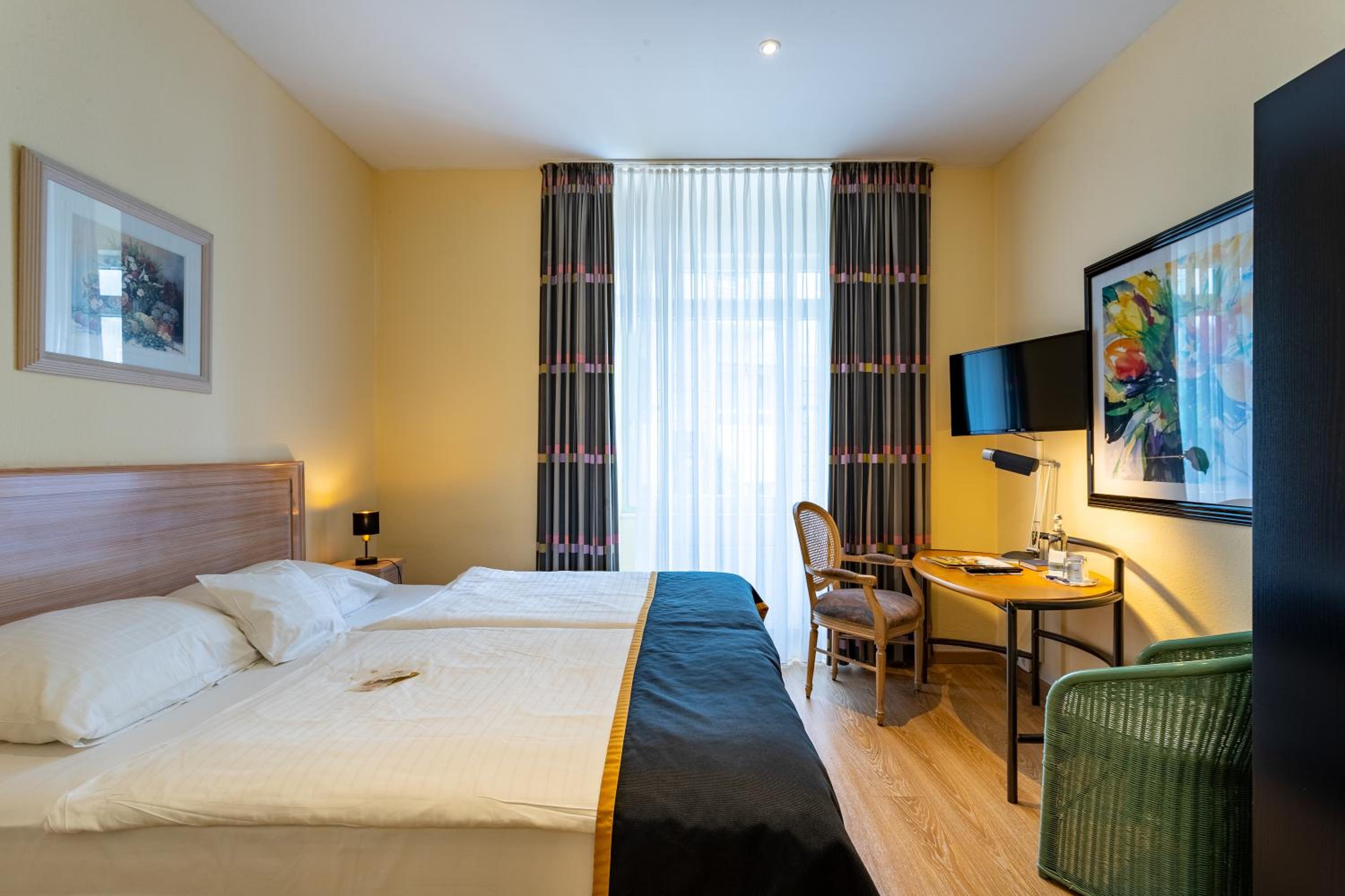 Comfort, Double Bed, Hotel Am Muhlenteich Schwelm 3/10