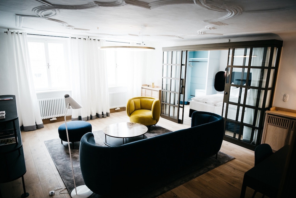 Arthotel Blaue Gans 50/76