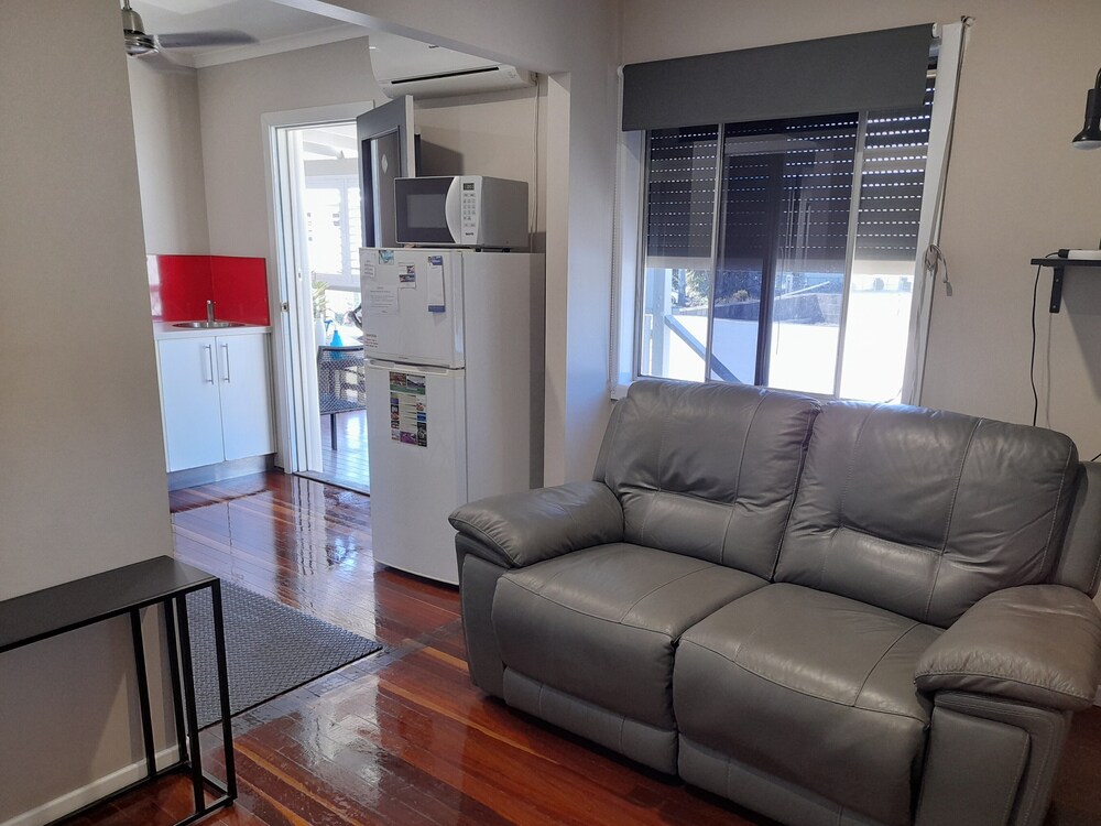 Airlie Apartments 41/78