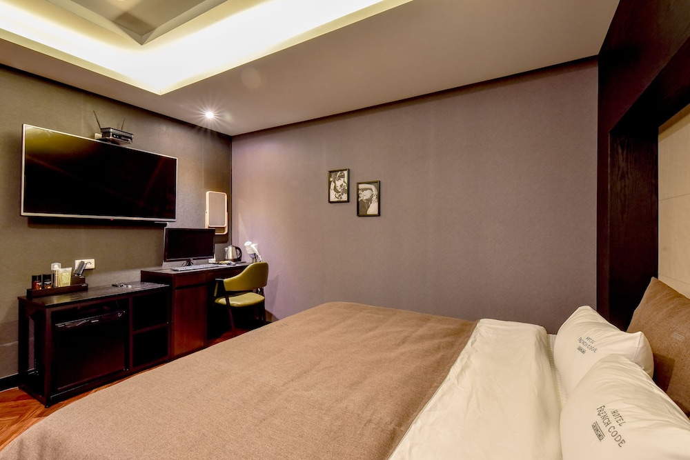 French Code Hotel 24/63